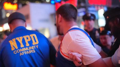 Numerous Knicks fans arrested, cop injured during Game 2 NBA Finals celebration near MSG - foxnews.com - New York