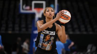 Kevin C.Cox - Angel Reese - Angel Reese's bizarre warmup video gets deleted after fans torch her highly questionable shooting form - foxnews.com - state Indiana - state Georgia - state Connecticut - county Park