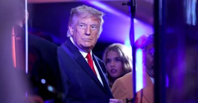 Donald Trump - Trump greeted with boos at NBA Finals in Madison Square Garden - breakingnews.ie - Usa - New York