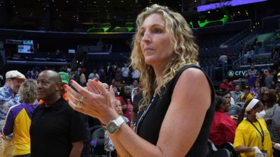 Pebley out as Sparks GM, assistants to share interim role - ESPN - espn.com - Los Angeles - state Indiana