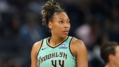 Flying sneaker gets Liberty star ejected in bizarre finish that leaves WNBA fans in disbelief