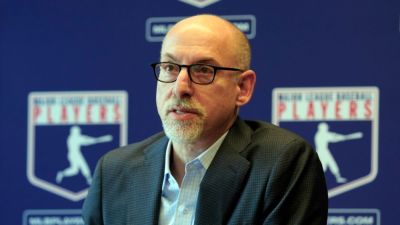 MLB commissioner refutes MLBPA criticism of salary cap ads - ESPN
