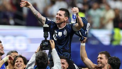 Argentina stun England with late rally to reach World Cup final - ESPN