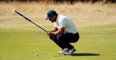 Bryson DeChambeau’s strategy keeps him on the heels of surprise Open leader