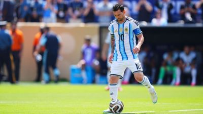 Lionel Messi becomes first man to start three World Cup finals - ESPN