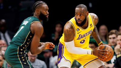 Sources: 76ers enter mix for LeBron James after Jaylen Brown add - ESPN