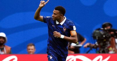 Kylian Mbappe beats Lionel Messi to Golden Boot after breaking World Cup record