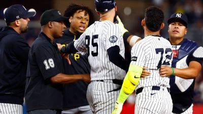 Santana shouts at Caballero in Yankees' win over Pirates - ESPN