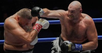 Tyson Fury eases to victory over Mariusz Wach in Thailand