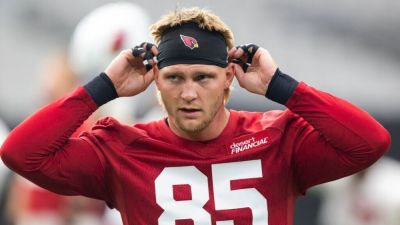 Cardinals TE Trey McBride walks back dig at Arizona fanbase - ESPN