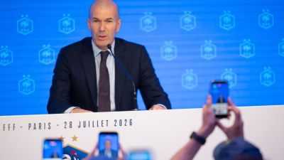 France announce Zinedine Zidane as new coach, replacing Didier Deschamps - ESPN