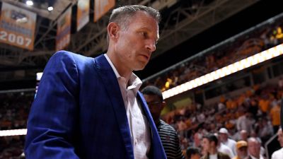 Alabama basketball coach Nate Oats marries former hoops staffer 20 years his junior following divorce