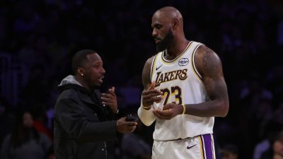 Agent: LeBron eyeing host of teams, including Heat, Cavs, 76ers - ESPN