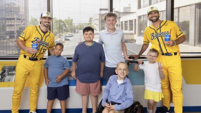Savannah Bananas stars trade baseball dreams for kids' smiles: 'Exactly where God put me'