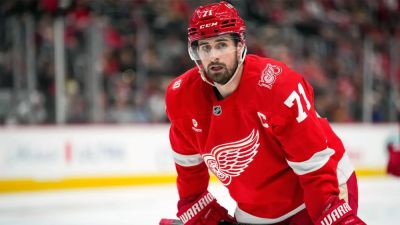 Social media reacts to Red Wings awkwardly wishing Dylan Larkin a happy birthday after he requested a trade