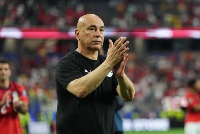 Egypt national team manager waves Palestinian flag after World Cup win over Australia