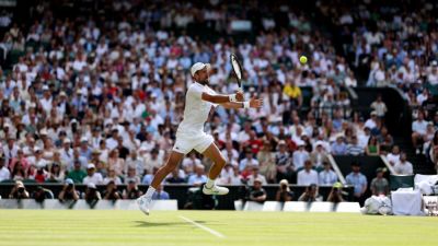 Novak Djokovic reaches quarters with record 106th Wimbledon win - ESPN