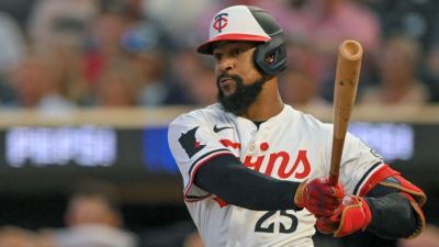 Twins All-Star Byron Buxton leaves game with hip injury - ESPN