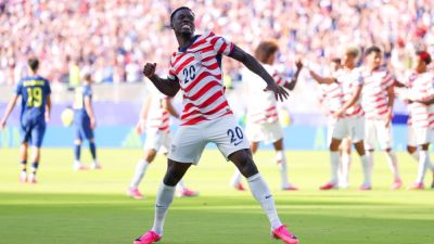 Folarin Balogun channels Michael Jackson after red card suspended - ESPN