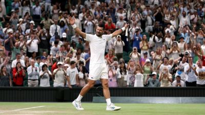 Roger Federer - Rafael Nadal - Jannik Sinner - Tim Henman - Stan Wawrinka - Novak Djokovic wins 5-set Wimbledon thriller to reach semis - ESPN - espn.com - Italy - Australia