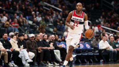 Khris Middleton back at Wiz for 2nd stint in 6-team sign-and-trade deal - ESPN - espn.com - Washington - New York - county Bucks - county Maverick - county Harris - county Collin - county Stewart - county Johnson - Milwaukee