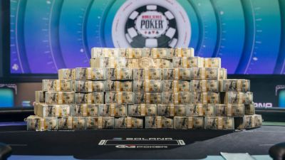 Over 9K players in WSOP chasing $10M top prize - ESPN