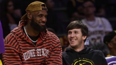 Austin Reaves - Austin Reaves shares text to LeBron after hearing he was leaving Lakers - ESPN - espn.com - Los Angeles - state California