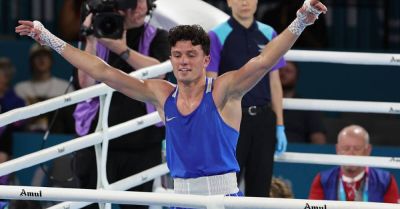 Jon McConnell claims gold at Commonwealth Games after turning down Love Island
