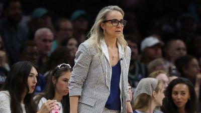 Becky Hammon - Caitlin Clark - Jewell Loyd - Jackie Young - Sophie Cunningham - Aces coach Becky Hammon benches 3 starters in what looks like WNBA scheduling protest in national TV game - foxnews.com - New York - county Wilson - county Young - county Gray