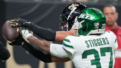 Jets CB Stiggers taken to hospital after collapsing at practice - ESPN
