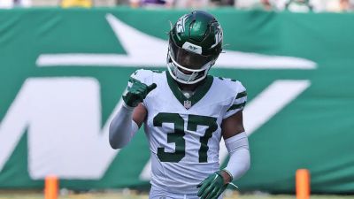 Aaron Rodgers - Cam Newton - Aaron Glenn - Jets player taken off field in ambulance during training camp joint practice with Buccaneers - foxnews.com - Washington - New York - state New Jersey - county Rutherford - county Canadian - county Park - county Bay
