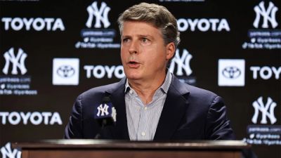 Private equity company Apollo agrees to finance deal with New York Yankees organization for $2.6 billion