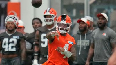 Browns name Watson starting QB for preseason opener - ESPN
