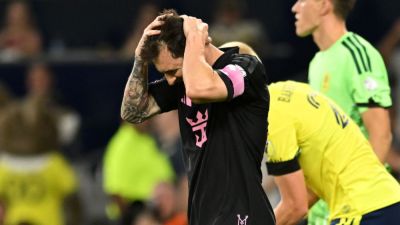 Messi has 3rd straight penalty miss as Nashville routs Miami - ESPN