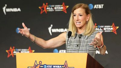 WNBA admits security in Atlanta was wrong to make fans cover shirts at Dream-Fever game