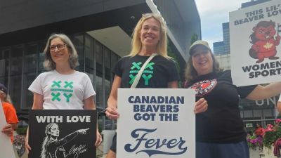 Canadian powerlifting champion April Hutchinson leads first Sophie Cunningham rally outside the US