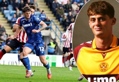 Striker Seb Palmer-Houlden has joined Motherwell from Gillingham for an undisclosed fee