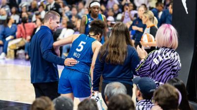 Miles exits on another milestone night as Lynx beat Valkyries - ESPN