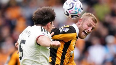 Man United fall in shocking Hull defeat in Premier League opener - ESPN