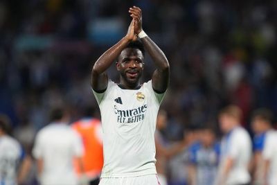 Real Madrid's José Mourinho defends Vinícius Júnior from 'bullying' - ESPN