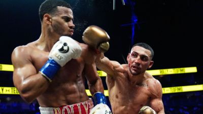 Lopez wrests Romero's WBA title by decision, now 3-weight champ - ESPN - espn.com