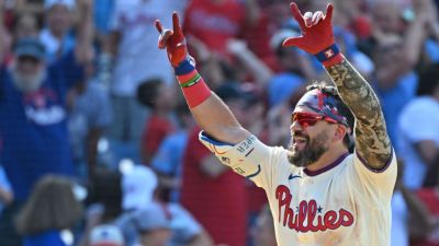 Kyle Schwarber's walk-off HR caps Phillies' comeback vs. Cards - ESPN