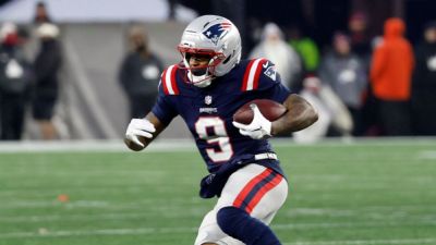 Sources: Patriots trading Boutte to Texans for Reed, draft pick - ESPN