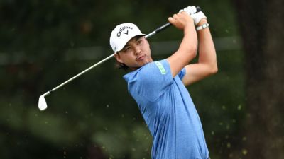 Min Woo Lee up 2 shots at Tour Championship after firing 62 - ESPN
