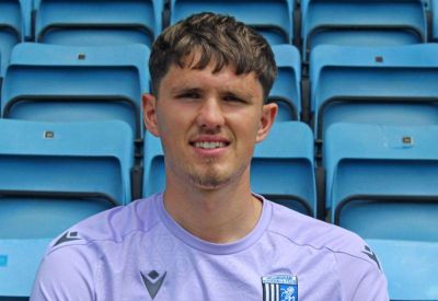 Gillingham manager Gareth Ainsworth continues to wait on loan man Ollie Wright after the Southampton keeper missed all of their pre-season matches