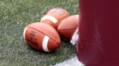 William Jewell College RB dies after medical emergency during game - ESPN
