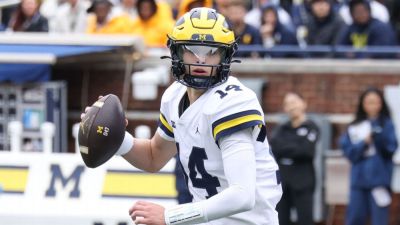 Freshman Tommy Carr named Michigan's QB2 entering season - ESPN