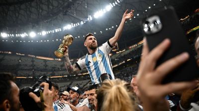 Argentina legend Lionel Messi announces international retirement - ESPN