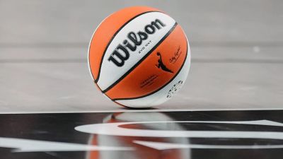 Sophie Cunningham - WNBA fan goes viral for half-court shot horror show that left him sprawled on the court - foxnews.com - Los Angeles - state Indiana