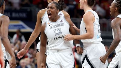Caitlin Clark - Kelsey Mitchell - Gray's buzzer 3s lift Aces over Fever after Clark's miscues - ESPN - espn.com - state Indiana - county Gray